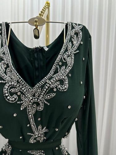 فستان سهره شيفون جورجيت المزين بالتطريز اليدوي