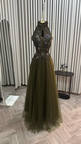 فستان سهره تل المزين بالتطريز كمبيوتر مزين بالفصوص