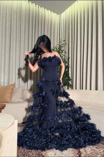 Evening dress Barbie and tulle decorated with layers of prominent roses