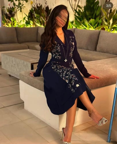 فستان قصير باربي المزين بالشك