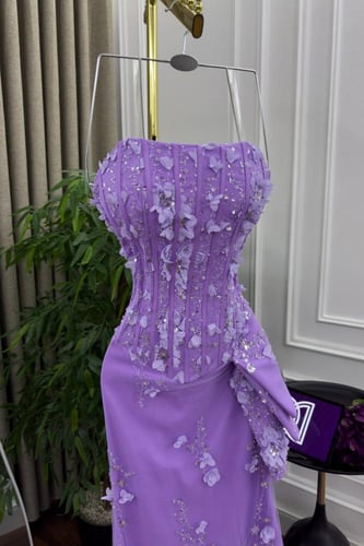 فستان سهره كلفه مزين بالورود والتطريز مبطن