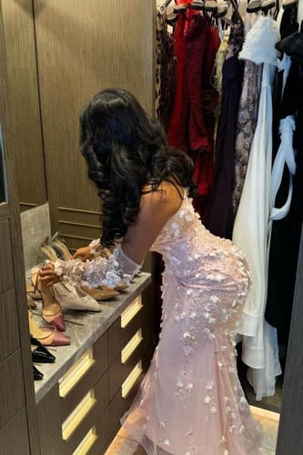 فستان سهره تل المزين بالخرز والورود