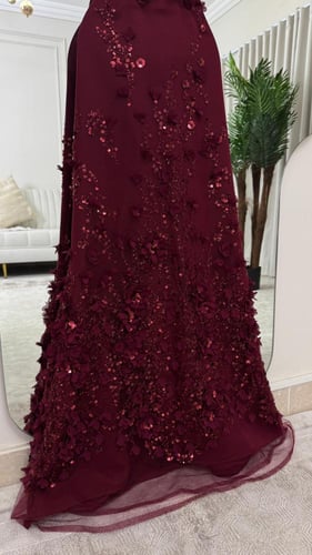 فستان سهره تل المزين بالتطريز مورد مزين بالجاكت فر...