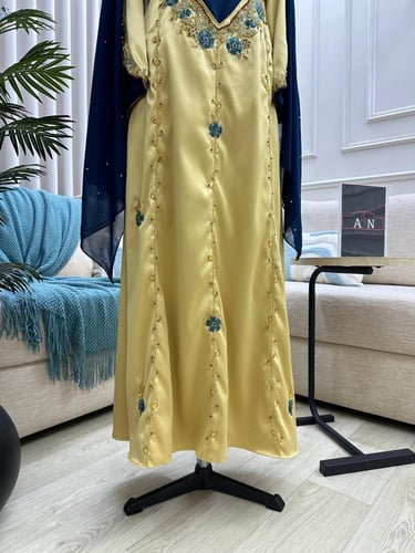 جلابيه تفته وشيفون جورجيت المزينه بالتطريز اليدوي...