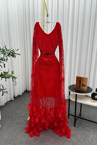 فستان سهره المزين بالتطريز كمبيوتر وفصوص