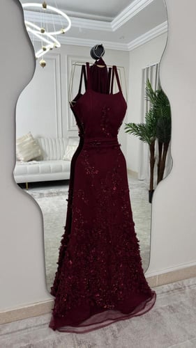 فستان سهره تل المزين بالتطريز مورد مزين بالجاكت فر...