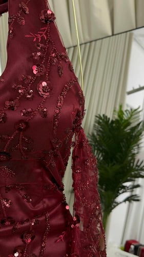 فستان سهره تفته المزين بالكلفه المطرزه ترتر