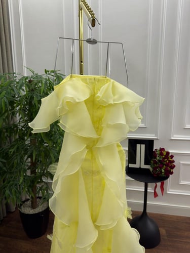 فستان ميكادو المزين بالتطريز اليدوي مزين بطبقات ال...