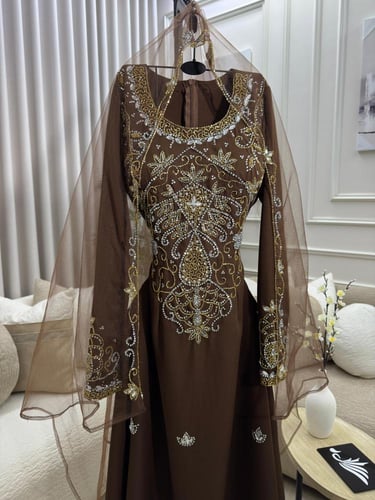 جلابيه باربي المزينه بالتطريز اليدوي الفخم