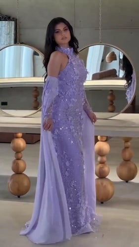 فستان سهره تل المزين بالتطريز والورود