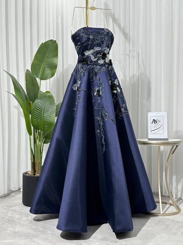 فستان سهره ميكادو دبل كلوش المزين بالكلفه المطرزه