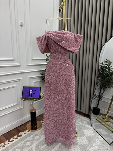 فستان سهره المزين بالتطريز كلفه سهره