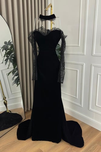 فستان مخمل المزين بالدانتيل