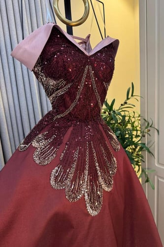 فستان ميكادو مموج دبل كلوش المزين بالكلفه خرز