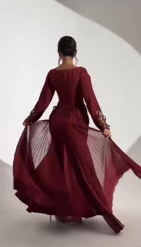 فستان قصه سمكه خامه باربي - ذيل جورجيت مكسر بيلسيه...