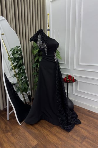 فستان سهره اسود باربي وكلفه ورود المزين بالتطريز ا...