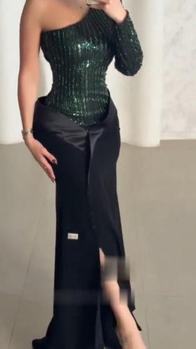 فستان سهره باربي المزين بالكلفه المطرزه