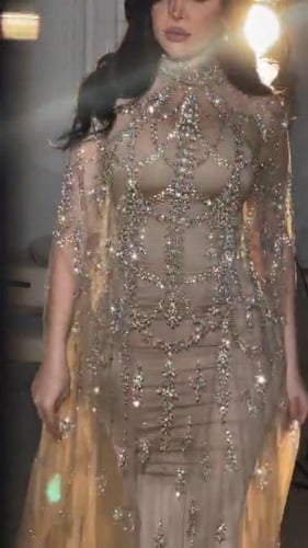 فستان سهره المزين بالكلفه المطرزه على كريب استرتش