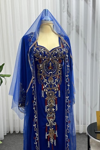 جلابيه باربي المزينه بالتطريز اليدوي الانيق بشت تل