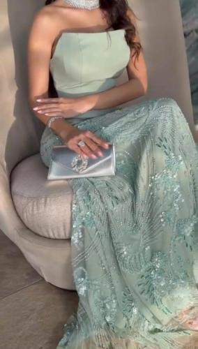 فستان باربي المزين بالتطريز خرز