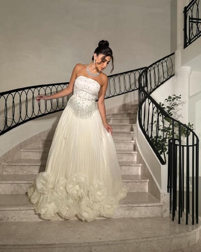 فستان سهره صدر باربي المزين بالتطريز اليدوي و جازا...