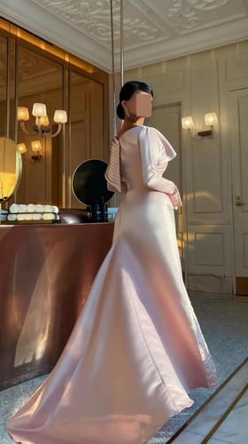 فستان ميكادو المزين بالتطريز اليدوي