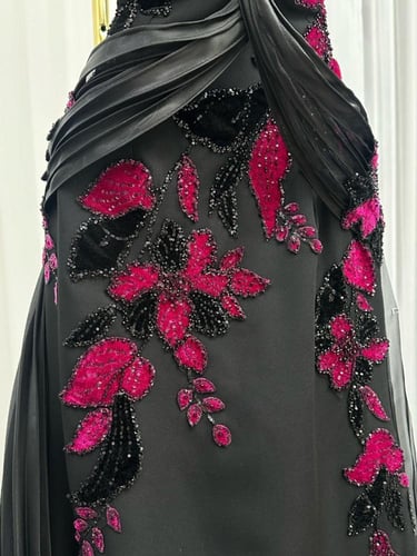 فستان باربي المزين بالكلفه المطرزه واورجنزا كسرات...