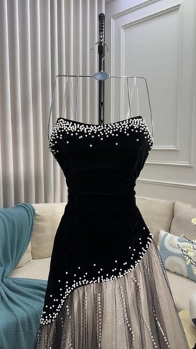 فستان سهره جوخ وتل المزين بالتطريز اليدوي