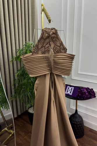 فستان سهره كلفه مطرزه ذيل ميكادو