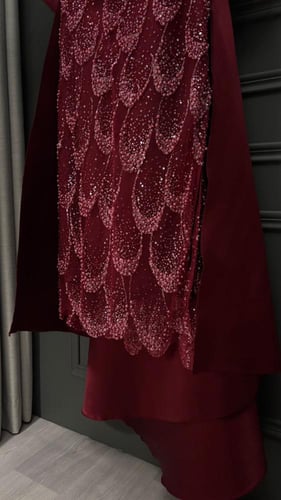 فستان سهره المزين بالكلفه المطرزه وميكادو