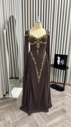 فستان شيفون جورجيت المزين بالتطريز اليدوي