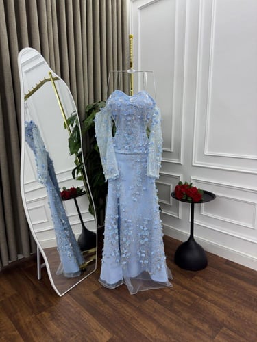 فستان سهره تل المزين بالورود البارزه والخرز