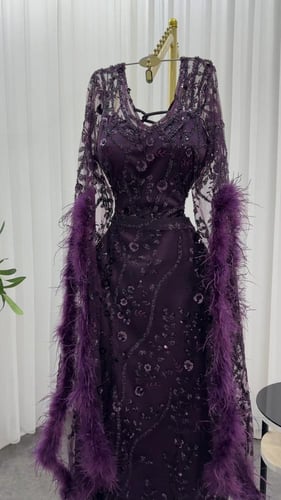 فستان سهره شك كامل مزين بالريش بطانه باربي