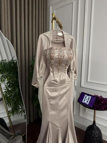 طقم سهره تفته المزين بالتطريز اليدوي بشكل انيق