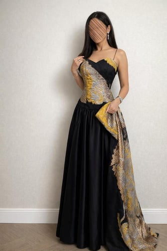 فستان تفته جيبون دبل كلوش مزين بالجاكار