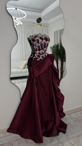 فستان سهره كلفه مزين بالتطريز خرز ولول تنوره باربي...