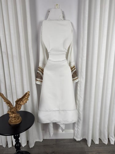 فستان قصير باربي المزين بالتطريز اليدوي