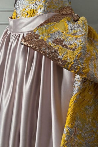 فستان تفته جيبون دبل كلوش مزين بالجاكار