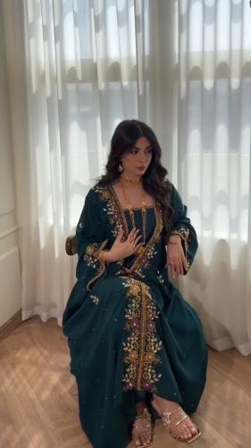 جلابيه شيفون جورجيت المزينه بالتطريز اليدوي الفخم...