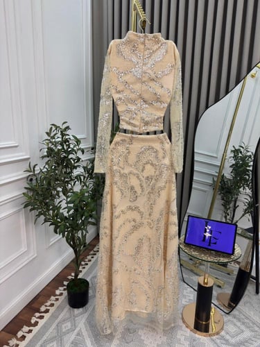 طقم قطعتين بلوزه وتنوره كلفه سهره كاملا