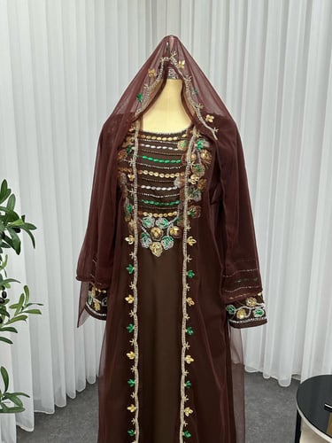 جلابيه سهره باربي وتل ناعم المزينه بالتطريز اليدوي...