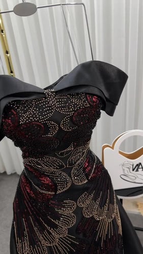 فستان سهره ميكادو المزين بالتطريز