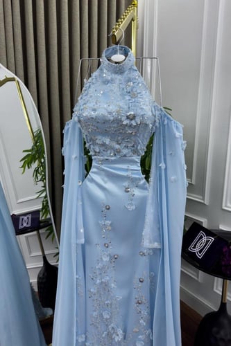 فستان سهره كلفه المزينه بالورود والتطريز وشيفون جو...