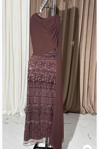 فستان سهره تل المزين بالخرز وشيفون جورجيت