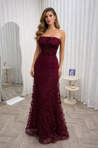 فستان سهره كلفه مزينه بالورود والتطريز والترتر