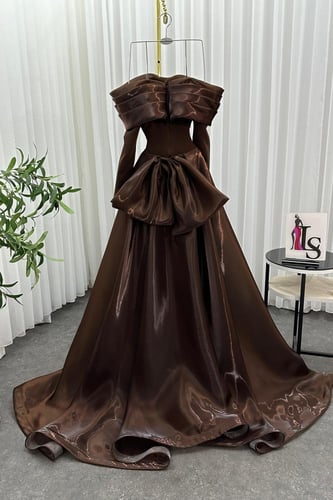 فستان سهره باربي مع كلفه مطرزه ذيل اورجنزا