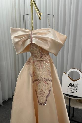 فستان سهره ميكادو المزين بالتطريز خرز