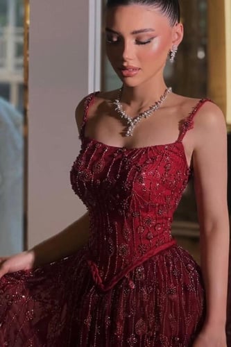 فستان سهره دبل كلوش المزين بالخرز والشك خامه كامله