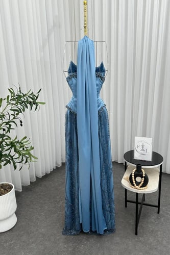 فستان تفته المزين بالتطريز اليدوي وتل كلوش مزين با...