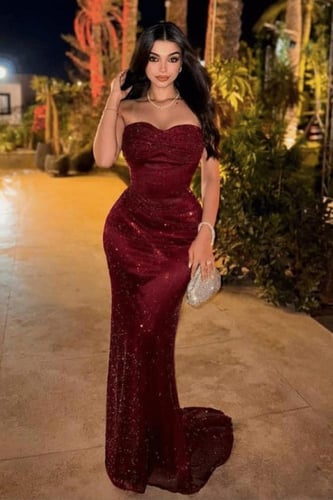 فستان سهره المزين بالفصوص زاركون